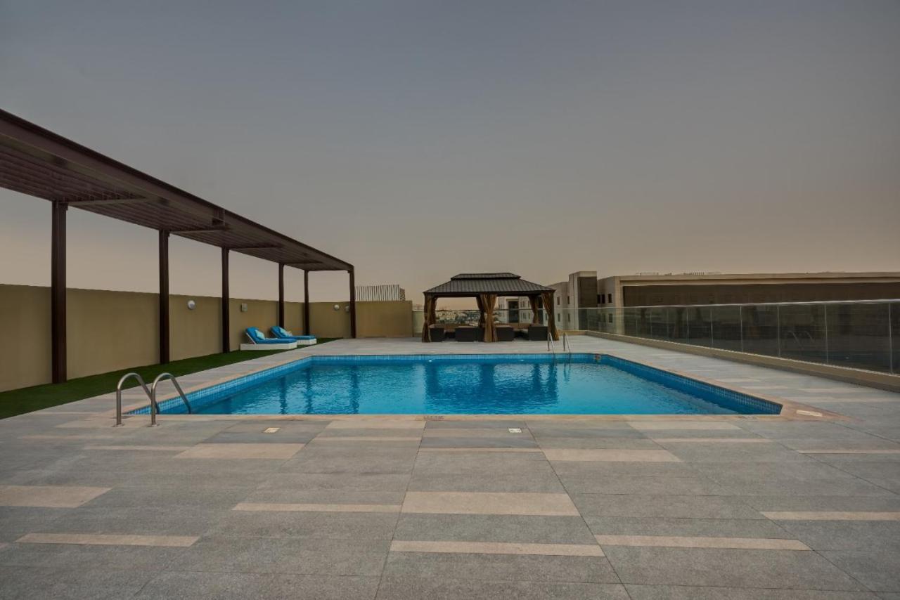 Abar Hotel Apartments Dip-1 Dubai Ngoại thất bức ảnh